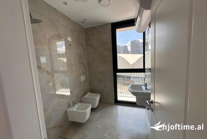 Qera ambient per Zyre📍Rruga e Kosovareve Cmimi:1500 Euro