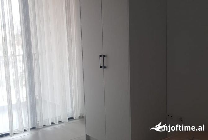 Shtepi me qera Apartament ne Tirane, 2+1, Mobilimi E mobiluar, Pagesa 650  Euro.