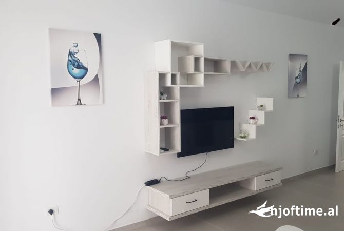 Shtepi me qera 2+1 ne Tirane - 650 Euro