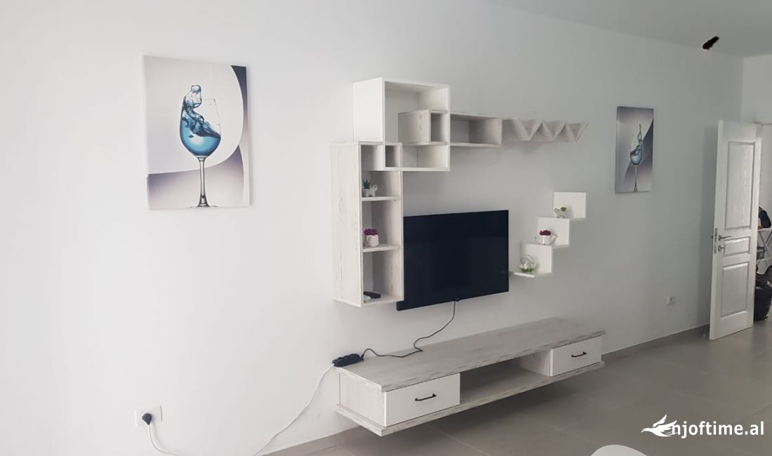 Shtepi me qera Apartament ne Tirane, 2+1, Mobilimi E mobiluar, Pagesa 650  Euro.