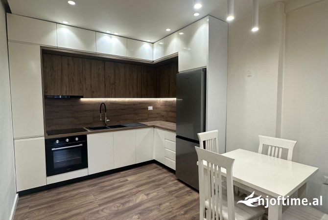 Shtepi me qera 2+1 ne Tirane - 650 Euro