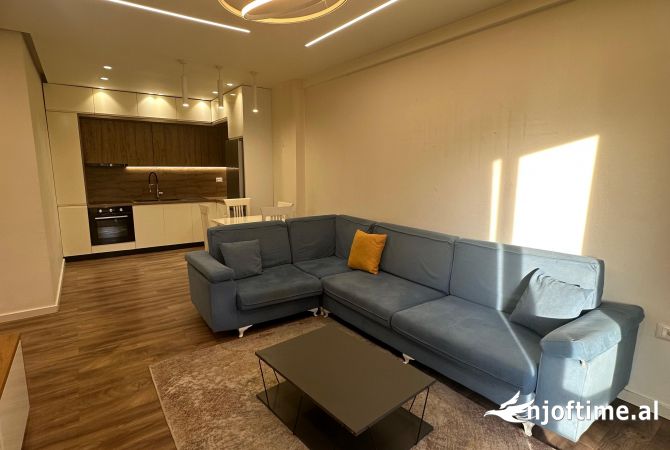 Shtepi me qera 2+1 ne Tirane - 650 Euro