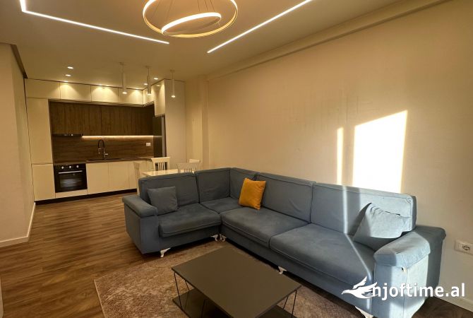 Shtepi me qera Apartament ne Tirane, 2+1, Mobilimi E mobiluar, Pagesa 650  Euro.