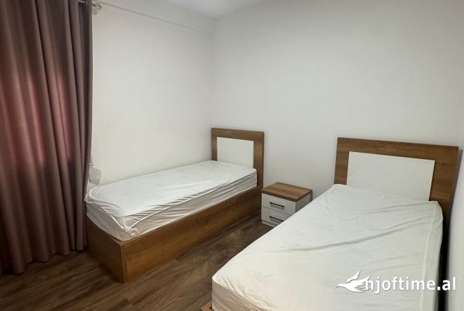 Shtepi me qera Apartament ne Tirane, 2+1, Mobilimi E mobiluar, Pagesa 650  Euro.