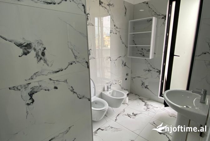 Shtepi me qera Apartament ne Tirane, 1+1, Mobilimi E mobiluar, Pagesa 700  Euro.