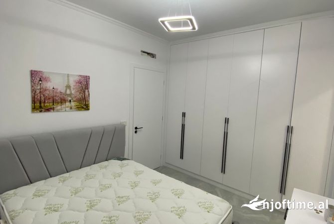 Shtepi me qera Apartament ne Tirane, 1+1, Mobilimi E mobiluar, Pagesa 700  Euro.