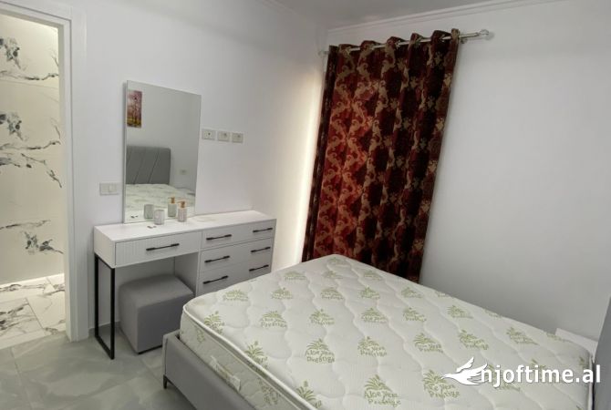 Shtepi me qera Apartament ne Tirane, 1+1, Mobilimi E mobiluar, Pagesa 700  Euro.