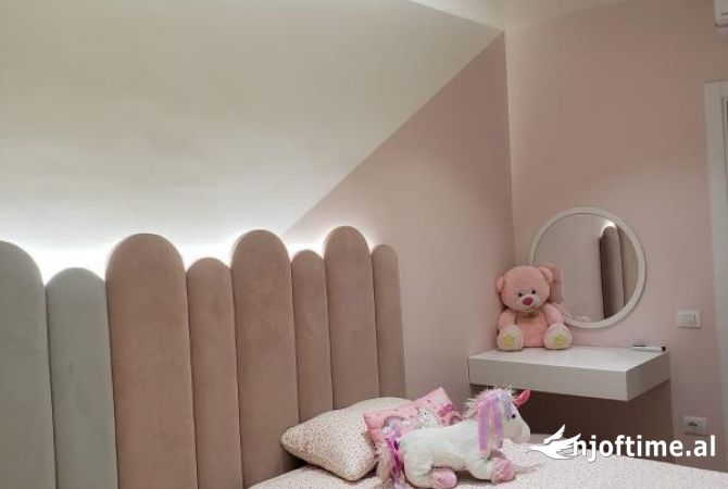 Shtepi ne shitje Apartament ne Tirane, 2+1, Mobilimi E mobiluar, Pagesa 265,000  Euro.