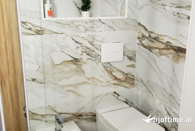 Shtepi ne shitje Apartament ne Tirane, 2+1, Mobilimi E mobiluar, Pagesa 265,000  Euro.