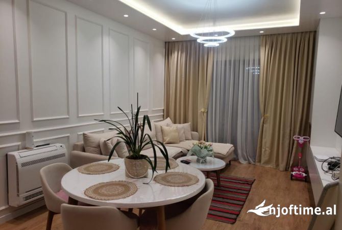 Shtepi ne shitje Apartament ne Tirane, 2+1, Mobilimi E mobiluar, Pagesa 265,000  Euro.