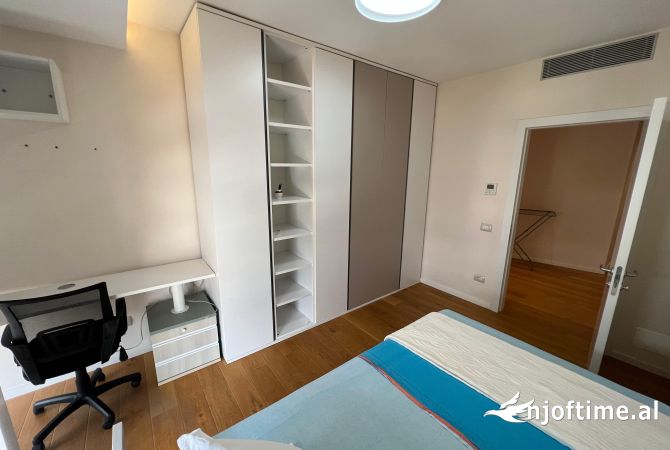 Shtepi ne shitje Apartament ne Tirane, 3+1, Mobilimi E mobiluar, Pagesa 340,000  Euro.