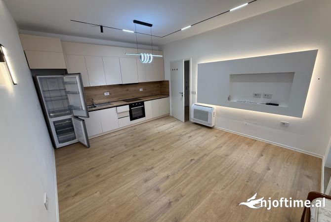 Shtepi me qera Apartament ne Tirane, 2+1, Mobilimi Pjeserisht e mobiluar, Pagesa 500  Euro.