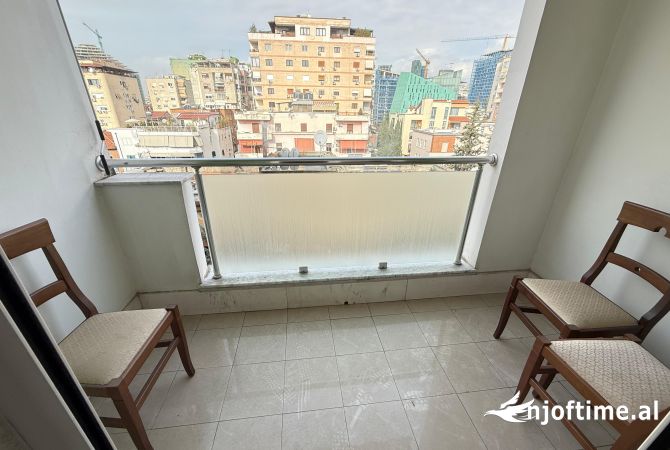 Shtepi me qera 2+1 ne Tirane - 1,300 Euro