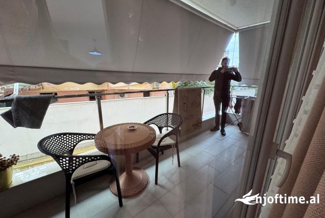 Shtepi me qera Apartament ne Tirane, 1+1, Mobilimi E mobiluar, Pagesa 50,000  Leke.