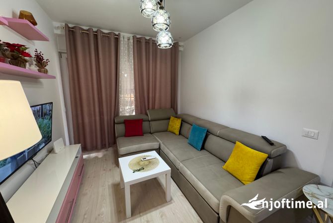 Shtepi me qera Apartament ne Tirane, 1+1, Mobilimi E mobiluar, Pagesa 50,000  Leke.