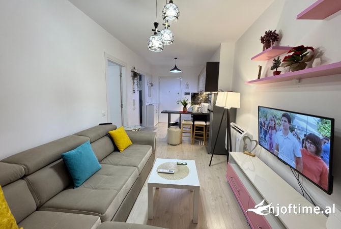 Shtepi me qera Apartament ne Tirane, 1+1, Mobilimi E mobiluar, Pagesa 50,000  Leke.