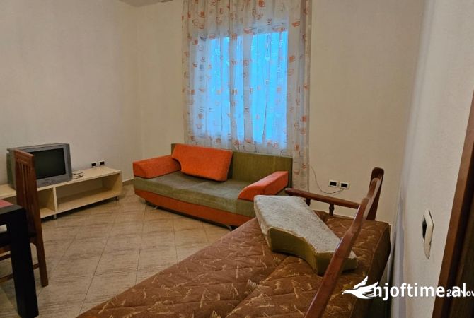 Shtepi me qera Shtepi Private ne Tirane, 2+1, Mobilimi E mobiluar, Pagesa 50,000  Leke.