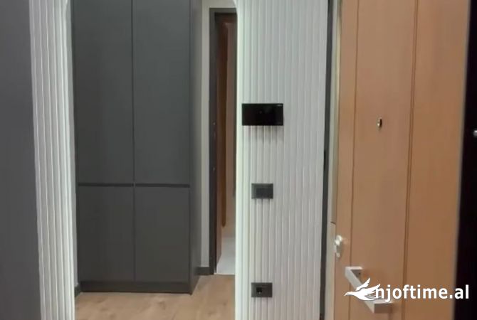 Shtepi me qera Apartament ne Tirane, 1+1, Mobilimi E mobiluar, Pagesa 1,000  Euro.