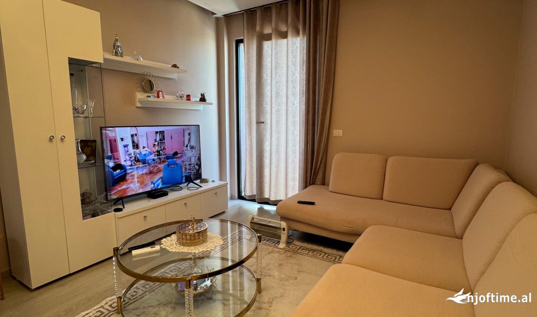 Shtepi me qera Apartament ne Tirane, 2+1, Mobilimi E mobiluar, Pagesa 550  Euro.