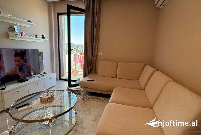 Shtepi me qera Apartament ne Tirane, 2+1, Mobilimi E mobiluar, Pagesa 550  Euro.