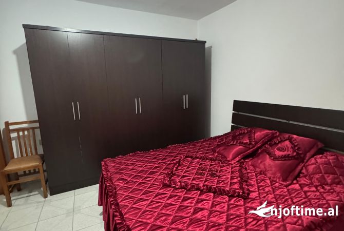 Shtepi me qera 2+1 ne Tirane - 450 Euro