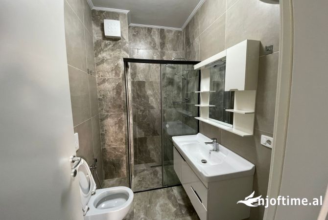 Shtepi me qera Apartament ne Tirane, 1+1, Mobilimi E mobiluar, Pagesa 600  Euro.