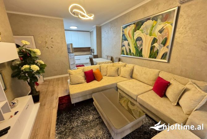 Shtepi me qera 3+1 ne Tirane - 800 Euro