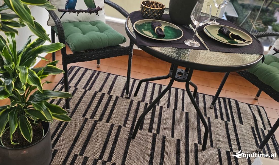 Shtepi me qera Apartament ne Tirane, 2+1, Mobilimi E mobiluar, Pagesa 800  Euro.