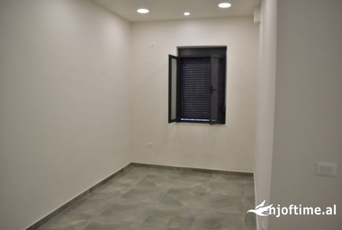 Ambient biznesi ne shitje 1+1 ne Tirane - 525,000 Euro