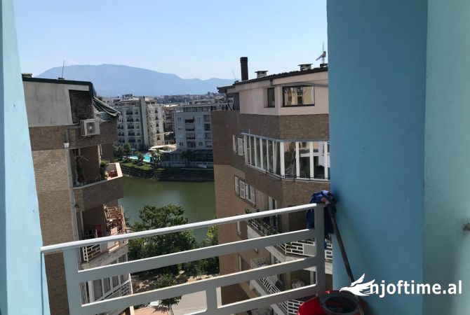 Shtepi me qera 2+1 ne Tirane - 700 Euro