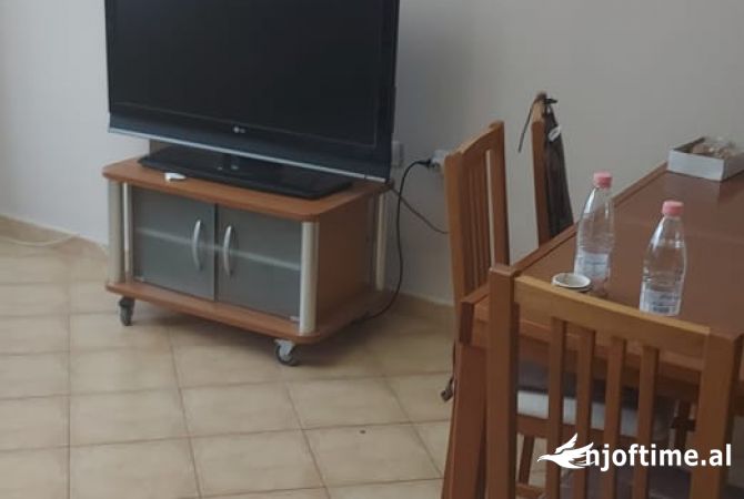 Shtepi me qera Apartament ne Tirane, 1+1, Mobilimi E mobiluar, Pagesa 580  Euro.