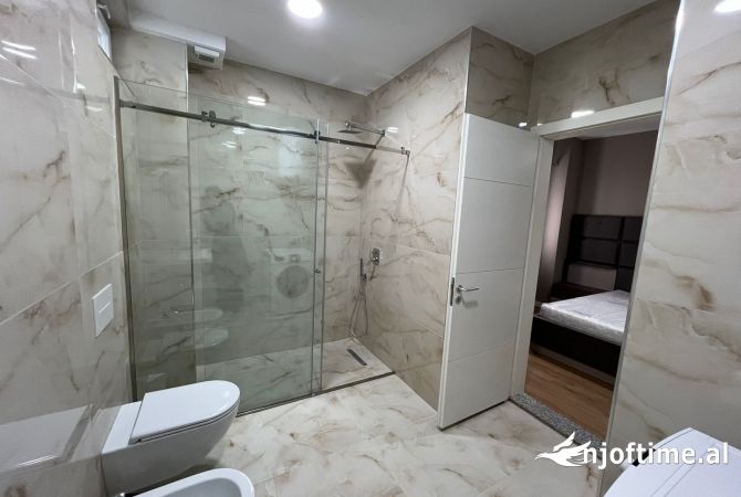 Shtepi me qera Apartament ne Tirane, 2+1, Mobilimi E mobiluar, Pagesa 900  Euro.
