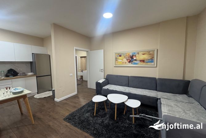 Shtepi ne shitje Apartament ne Tirane, 1+1, Mobilimi E mobiluar, Pagesa 96,200  Euro.