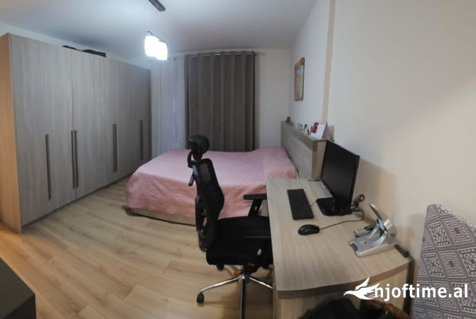 Shtepi ne shitje 2+1 ne Tirane - 240,000 Euro
