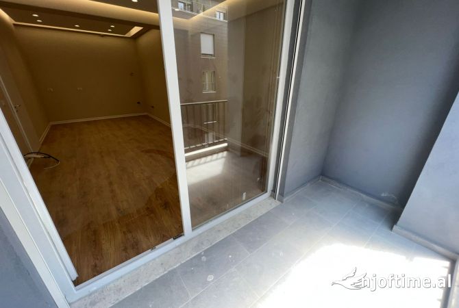 Shtepi me qera Apartament ne Tirane, 2+1, Mobilimi Bosh, pa mobiluar, Pagesa 650  Euro.