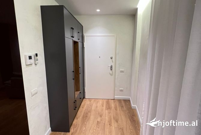 Shtepi me qera Duplex(shtepi me 2 kate) ne Tirane, 2+1, Mobilimi E mobiluar, Pagesa 2,000  Euro.