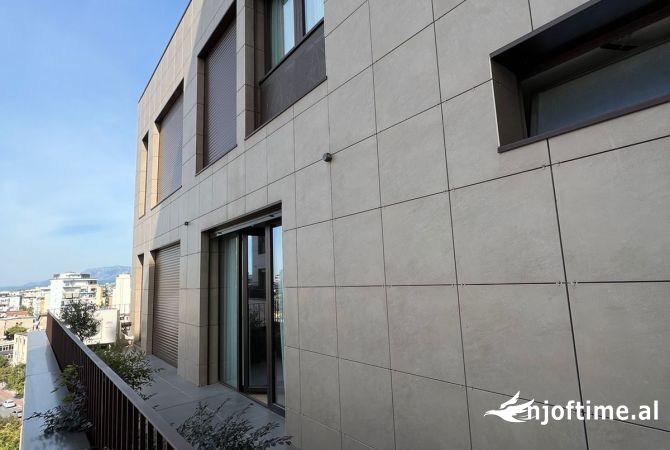 Shtepi me qera Duplex(shtepi me 2 kate) ne Tirane, 2+1, Mobilimi E mobiluar, Pagesa 2,000  Euro.