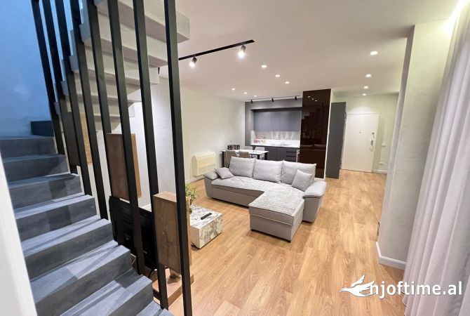 Shtepi me qera Duplex(shtepi me 2 kate) ne Tirane, 2+1, Mobilimi E mobiluar, Pagesa 2,000  Euro.