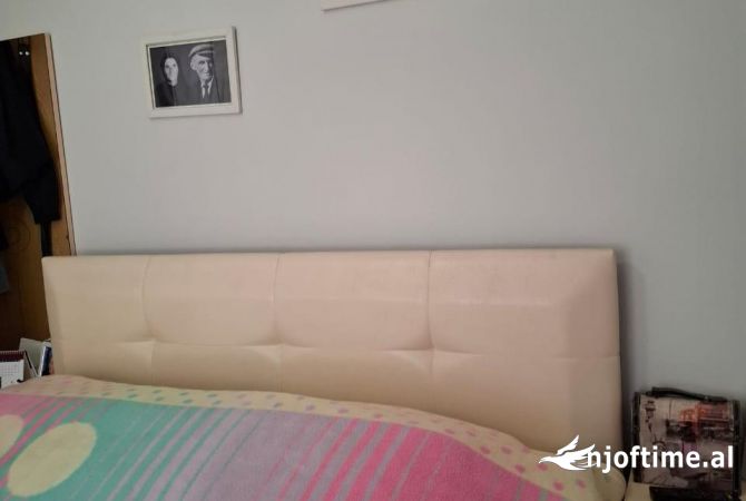 Shtepi ne shitje Apartament ne Tirane, 3+1, Mobilimi E mobiluar, Pagesa 197,000  Euro.