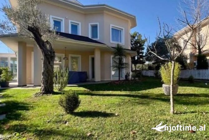 Shtepi me qera Vila Luksoze ne Tirane, 5+1, Mobilimi E mobiluar, Pagesa 5,000  Euro.