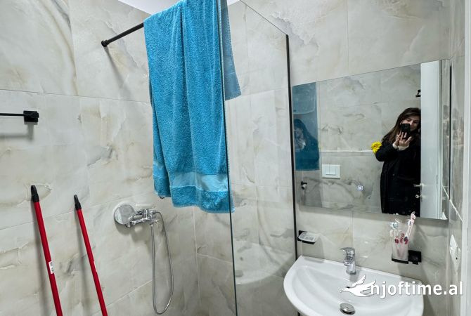 Shtepi me qera Apartament ne Tirane, 2+1, Mobilimi E mobiluar, Pagesa 850  Euro.