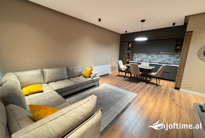 Shtepi me qera 2+1 ne Tirane - 850 Euro