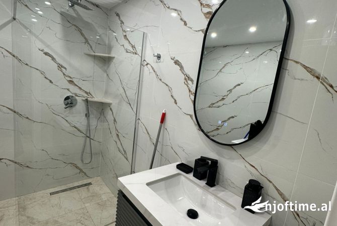 Shtepi me qera 1+1 ne Tirane - 65,000 Leke