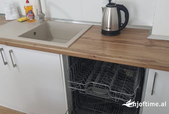 Shtepi me qera 2+1 ne Tirane - 800 Euro