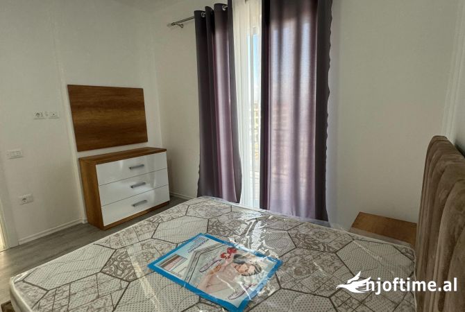 Shtepi me qera 1+1 ne Tirane - 35,000 Leke