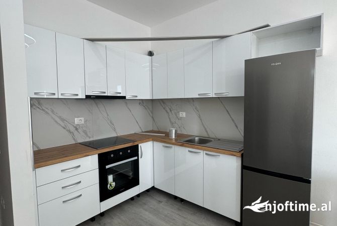 Shtepi me qera Apartament ne Tirane, 1+1, Mobilimi E mobiluar, Pagesa 35,000  Leke.