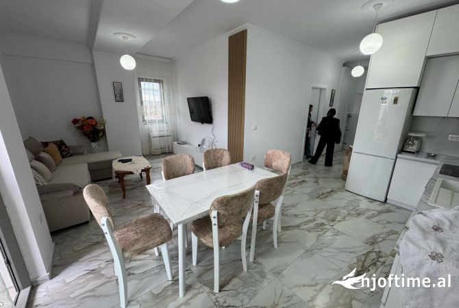 Shtepi me qera 2+1 ne Tirane - 800 Euro