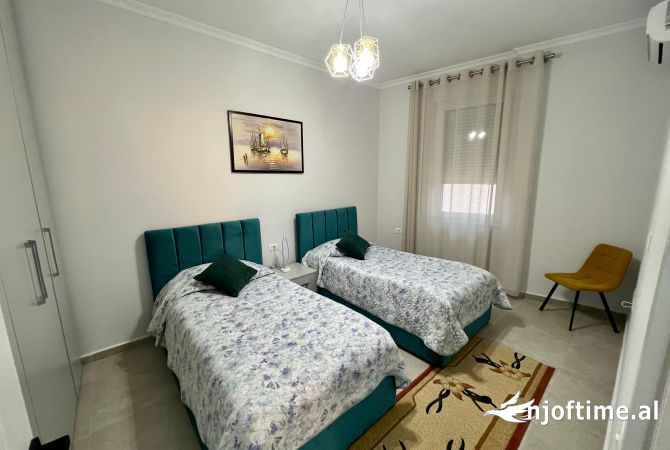 Shtepi me qera Apartament ne Tirane, 2+1, Mobilimi E mobiluar, Pagesa 1,600  Euro.