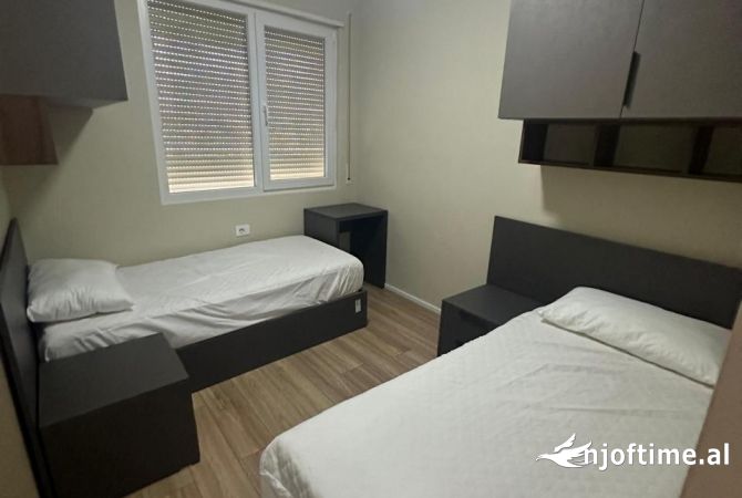 Shtepi me qera Apartament ne Tirane, 2+1, Mobilimi E mobiluar, Pagesa 550  Euro.