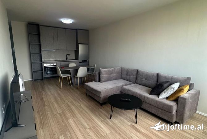 Shtepi me qera Apartament ne Tirane, 2+1, Mobilimi E mobiluar, Pagesa 550  Euro.